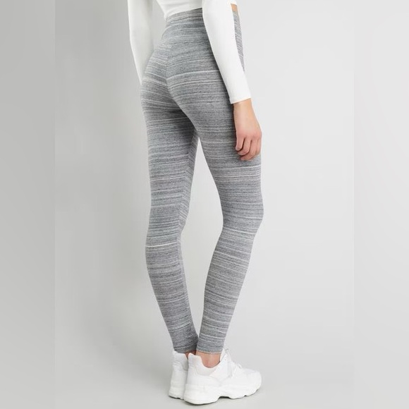 Grey athletic leggings - Picture 1 of 3